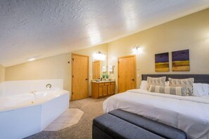9 bedrooms, iron/ironing board, WiFi, bed sheets - 9BR I Brighton Chalet Utah Entire House (Salt Lake City)