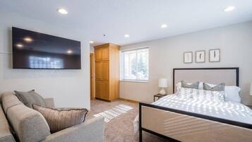 9 soverom, strykejern/-brett, reiseseng for barn og wi-fi