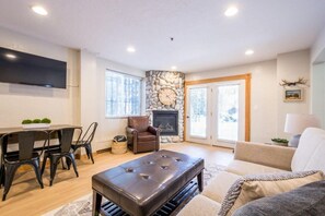 TV, fireplace, DVD player, offices