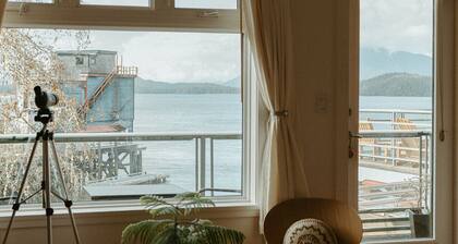 Tofino Waterfront Eco Condo - Waterfront downtown location