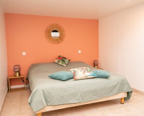 1 bedroom, free WiFi, bed sheets - Waterfront studio with leisure base - The B-Caritan Studio (SAINTE-ANNE)