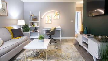 Smart TV, Netflix, streaming services