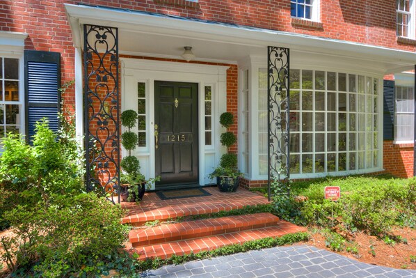 Exterior detail - Charming 5 Bedroom House just minutes from ANGC (Augusta)