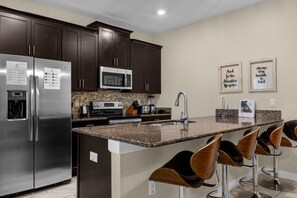 Private kitchen - 5 Bedrooms / 4 Bathrooms / Storey Lake (4806 CS) (Kissimmee)