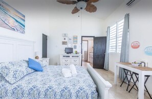 1 bedroom, free WiFi, bed sheets - Coastal Views 5 minutes to the beach (Isabela)