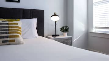 4 makuuhuonetta, työpöytä, silitysrauta/-lauta, Wi-Fi