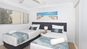 2 bedrooms, desk, iron/ironing board, WiFi