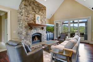 Smart TV, fireplace, ping pong