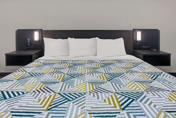 Escritorio, espacio para trabajar con laptop y wifi gratis 