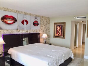 1 bedroom, desk, iron/ironing board, free WiFi