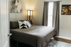 4 Schlafzimmer, Schreibtisch, BĂŒgeleisen/BĂŒgelbrett, Reisekinderbett