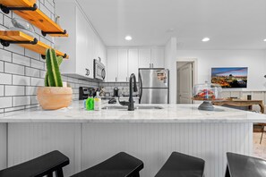 Fridge, microwave, oven, stovetop - Heart of Nashville (Nashville)