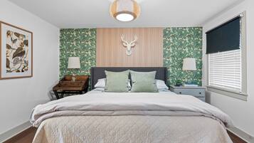 1 slaapkamer, een strijkplank/strijkijzer, gratis wifi, beddengoed