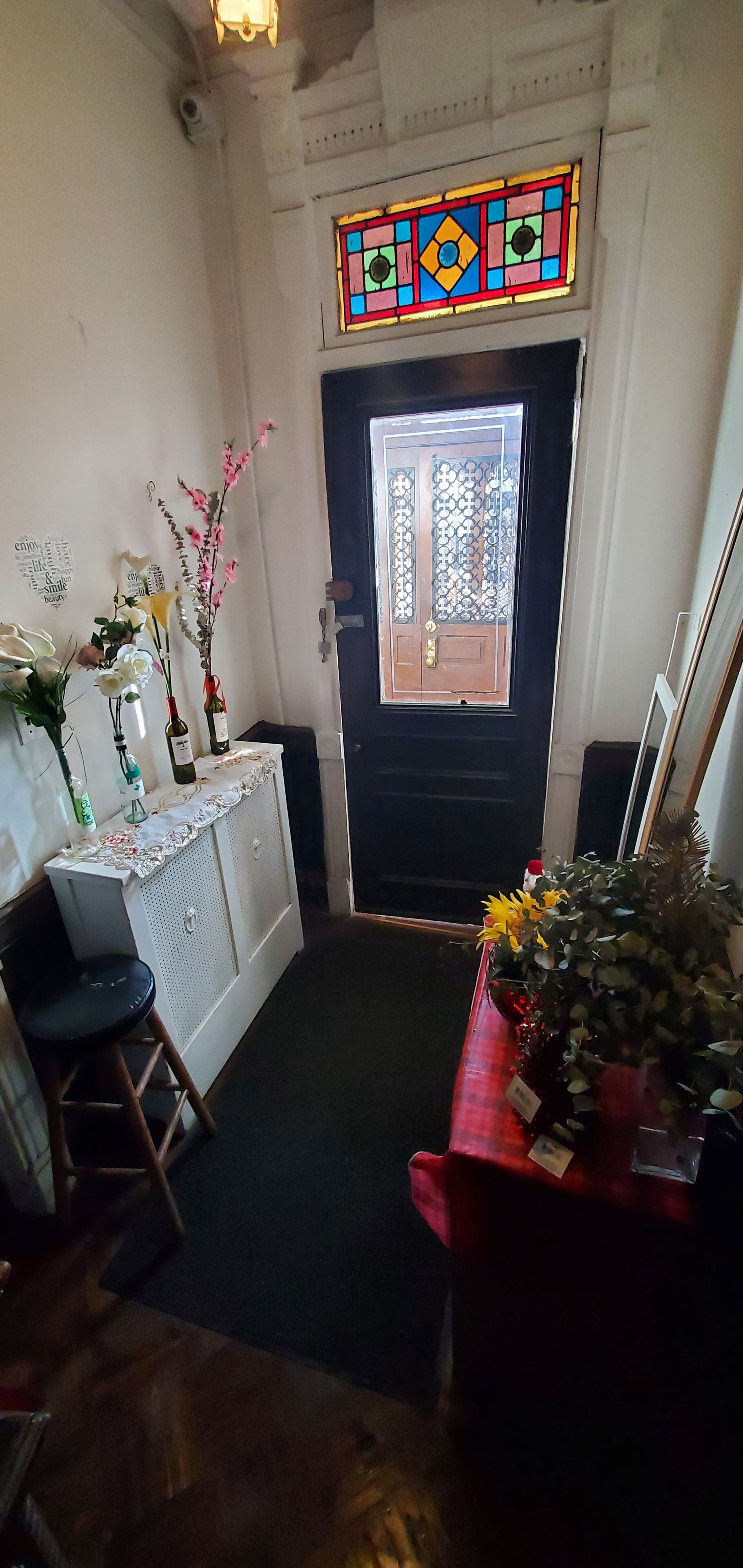 المنشأة من الداخل