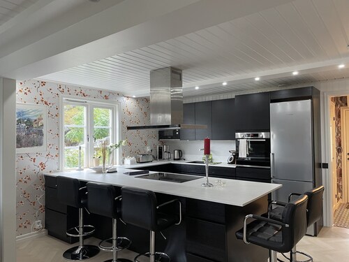 Uddevalla Heritage Home – Outdoor Space, Modern Comfort & Central