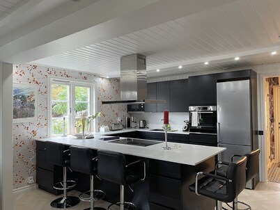 Uddevalla Heritage Home – Outdoor Space, Modern Comfort & Central