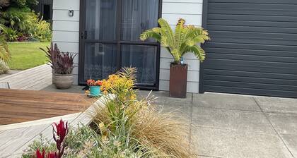 Beachside Studio close to cafes & wineries