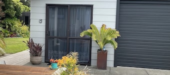 Beachside Studio close to cafes & wineries