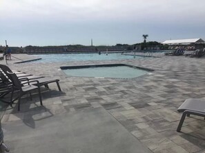 室外游泳池