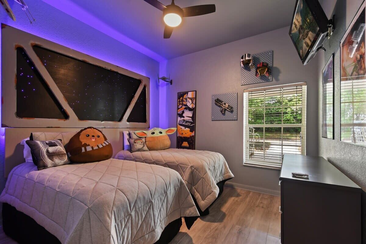 YOS-Bahama Bay awesome Star Wars room