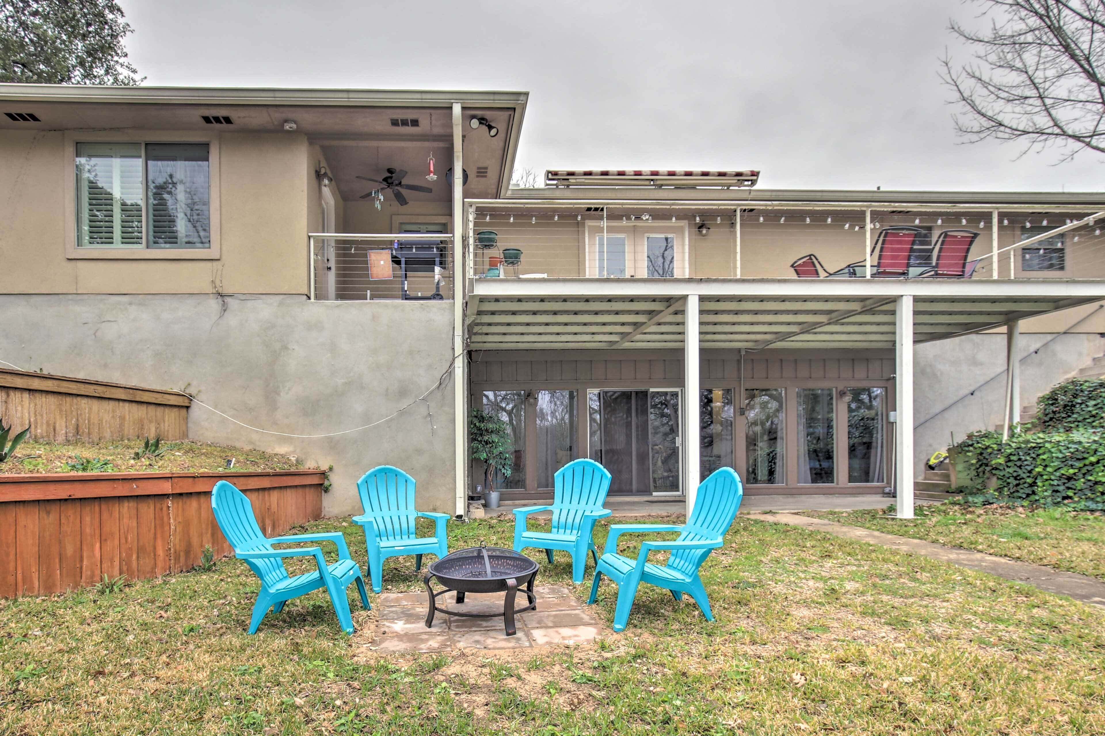 Pet-Friendly Riverfront Retreat - Deck & Views!