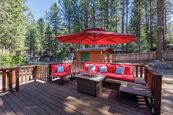 Terrace/patio - Ski-Lake-Hike! 4-BR Big Bear Fun | Firepit, Wi-Fi, (Big Bear Lake)