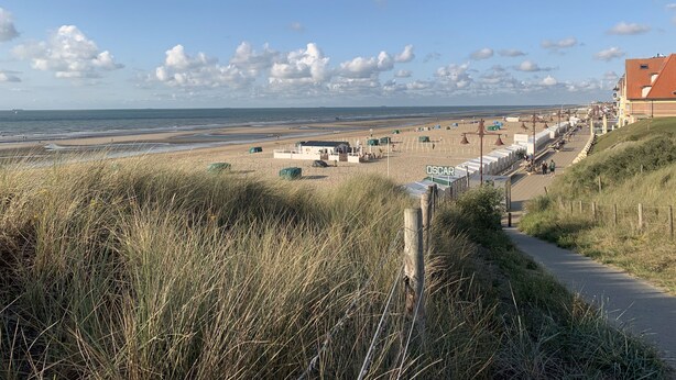 Nær stranden