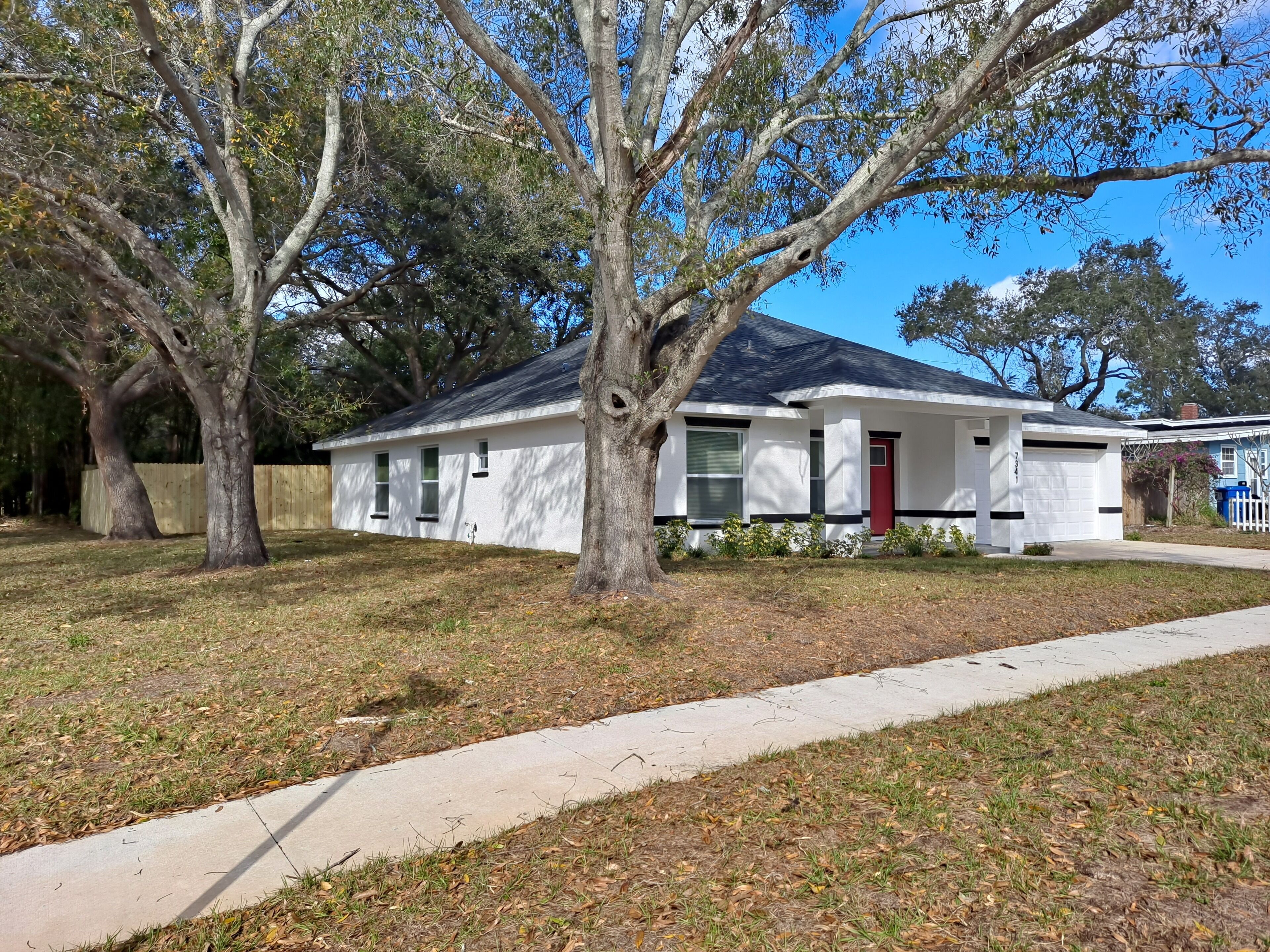 Flo's house II 10 minutes from sandy beaches, 3 bedrooms and 2 bathrooms
