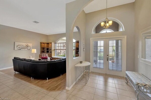 4 bedrooms, iron/ironing board, travel cot, WiFi