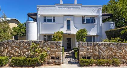 Cottesloe Beach Deluxe Apartment - Executive Escapes