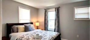 5 عدّة غرف نوم ومكواة/لوح كي وسرير سفر وواي فاي