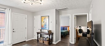 Across from Campus! Magnolia LinenCo #7 Downtown AU