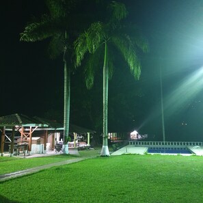 Property grounds - Comfortable room with 3 double beds in best area of coffee region (COMBIA)