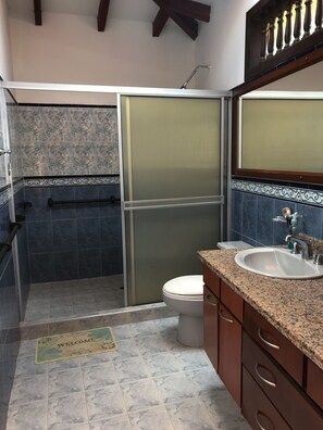 Shower, towels