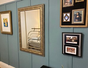 Interior - La Maison Rose - a French style garden retreat in the heart of Wangaratta (Wangaratta)