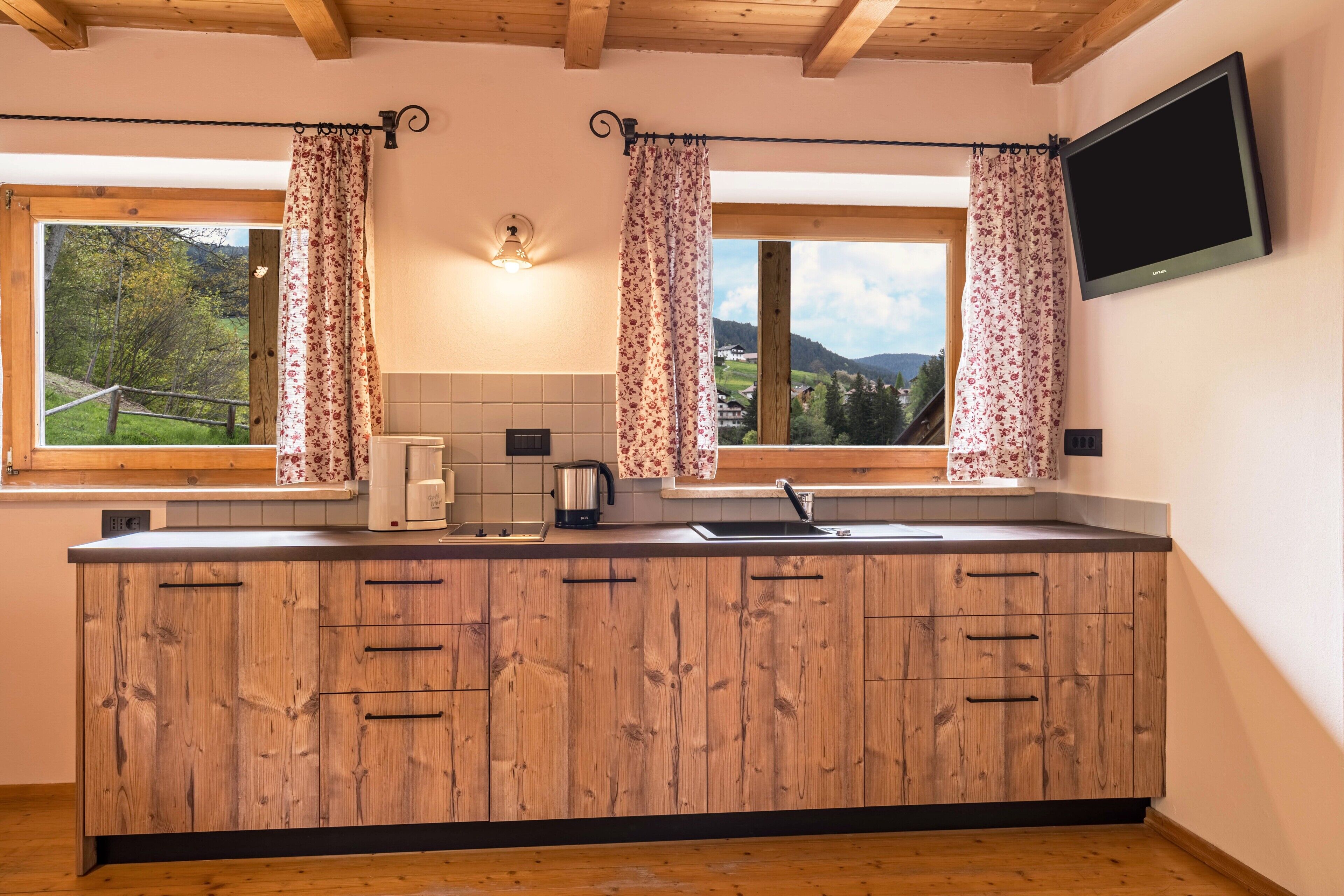 Kühlschrank, Herdplatte, Geschirrspüler