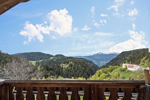 Apartment "Sonnenblume - Nusserhof" near Skiing Area with Mountain Views & Balcony