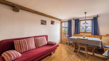 TV, tavolo da ping pong