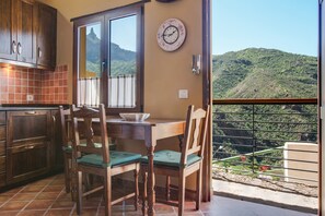 Dining - Vacation Home "Duplex La Tea" in the Mountains, with Wi-Fi & Terrace (Tejeda)