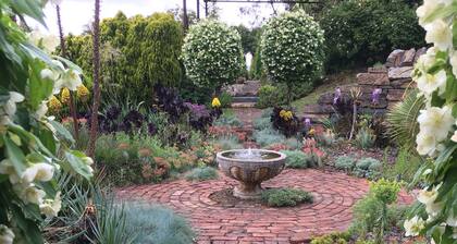 Peace and serenity in the hills close to wineries