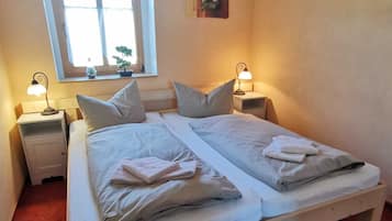 2 bedrooms, desk, travel crib, WiFi