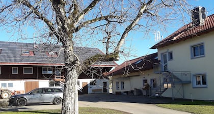 Haus Sprißler - 5-Raum-Ferienwohnung Sprißler, Dusche/WC, 120 qm, 1. OG