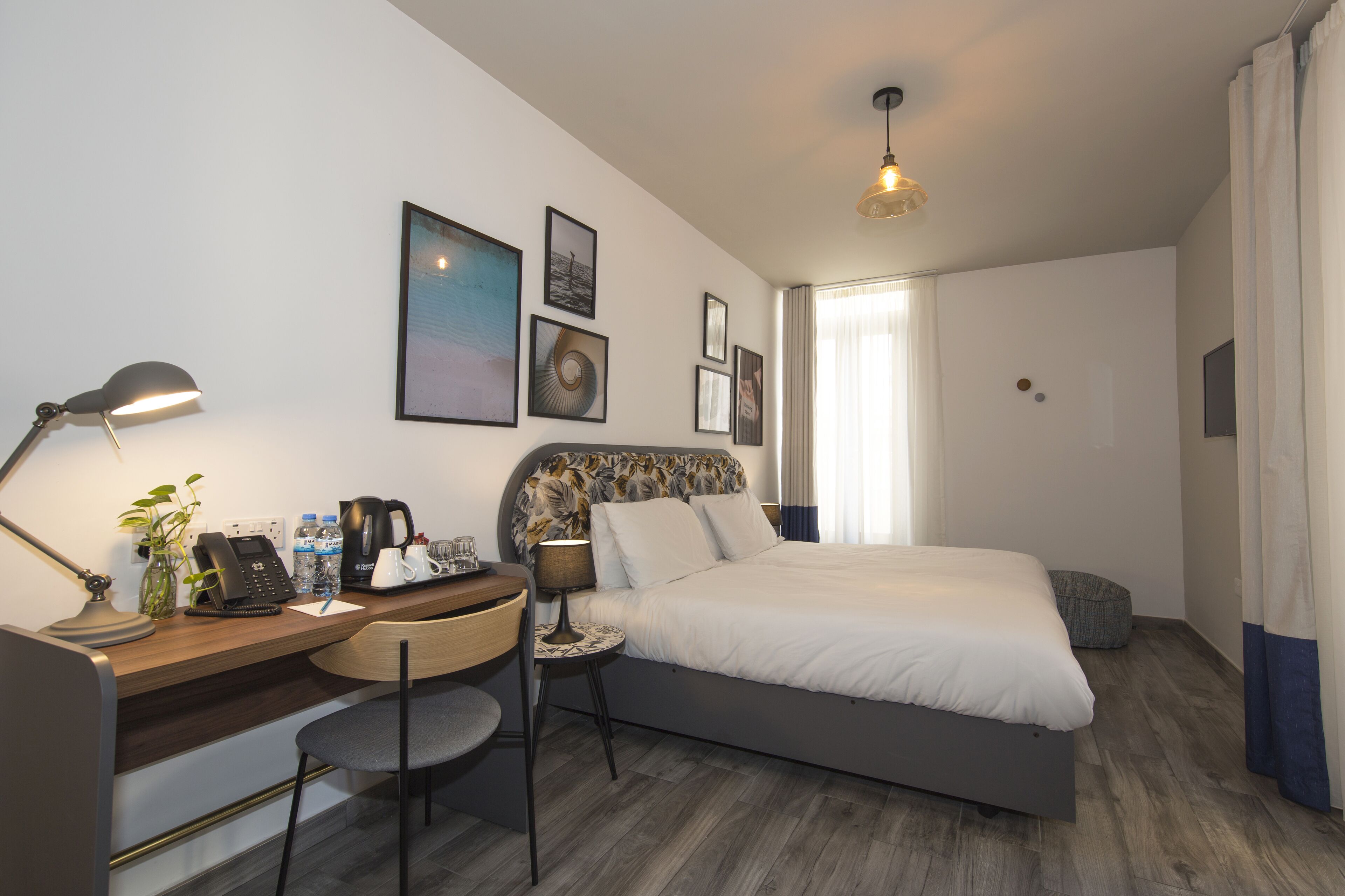 In-room safe, desk, laptop workspace, iron/ironing board