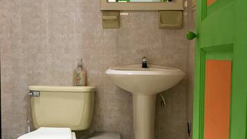 Shower, towels