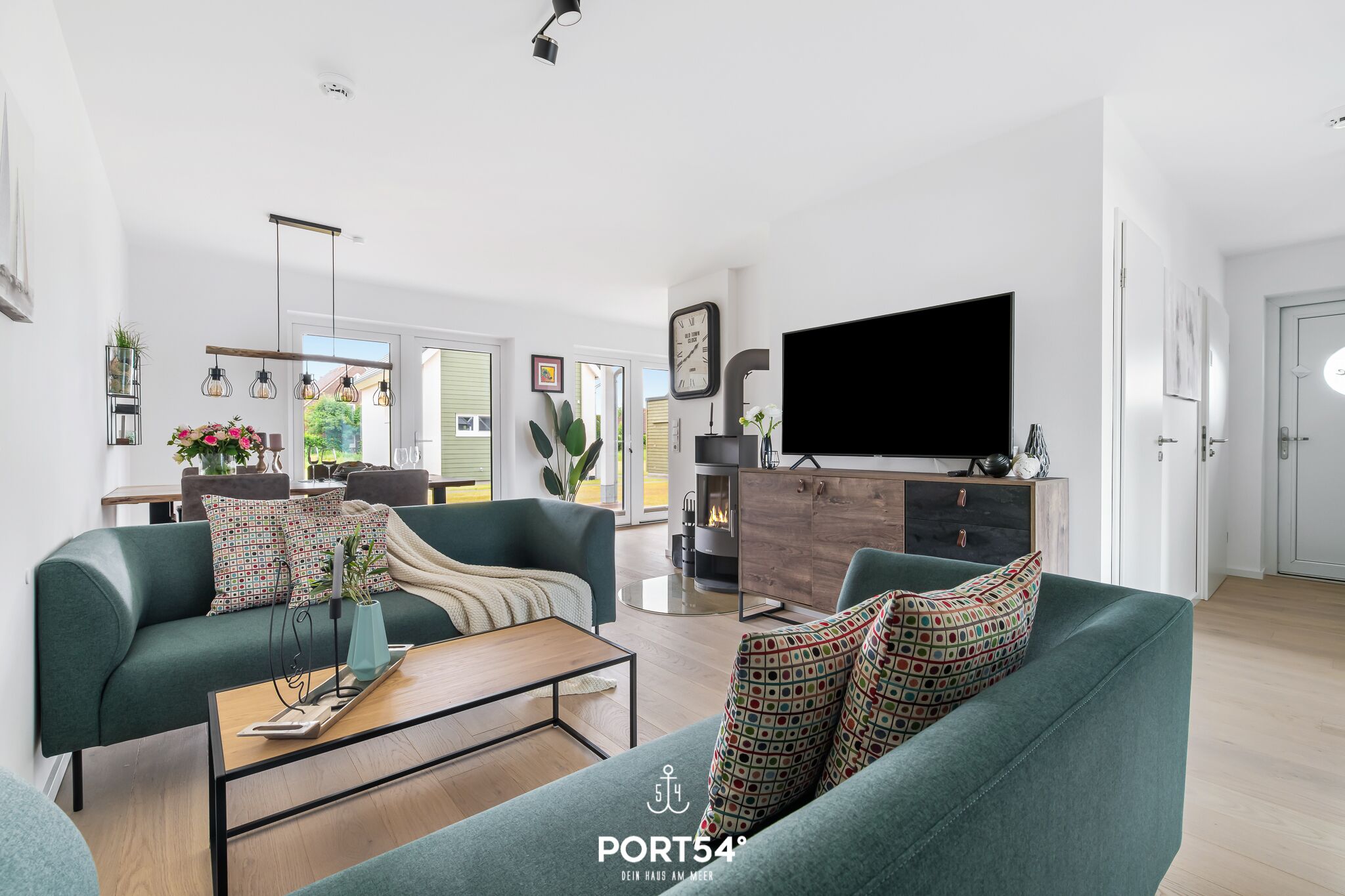 Télévision, cheminée, vidéothèque