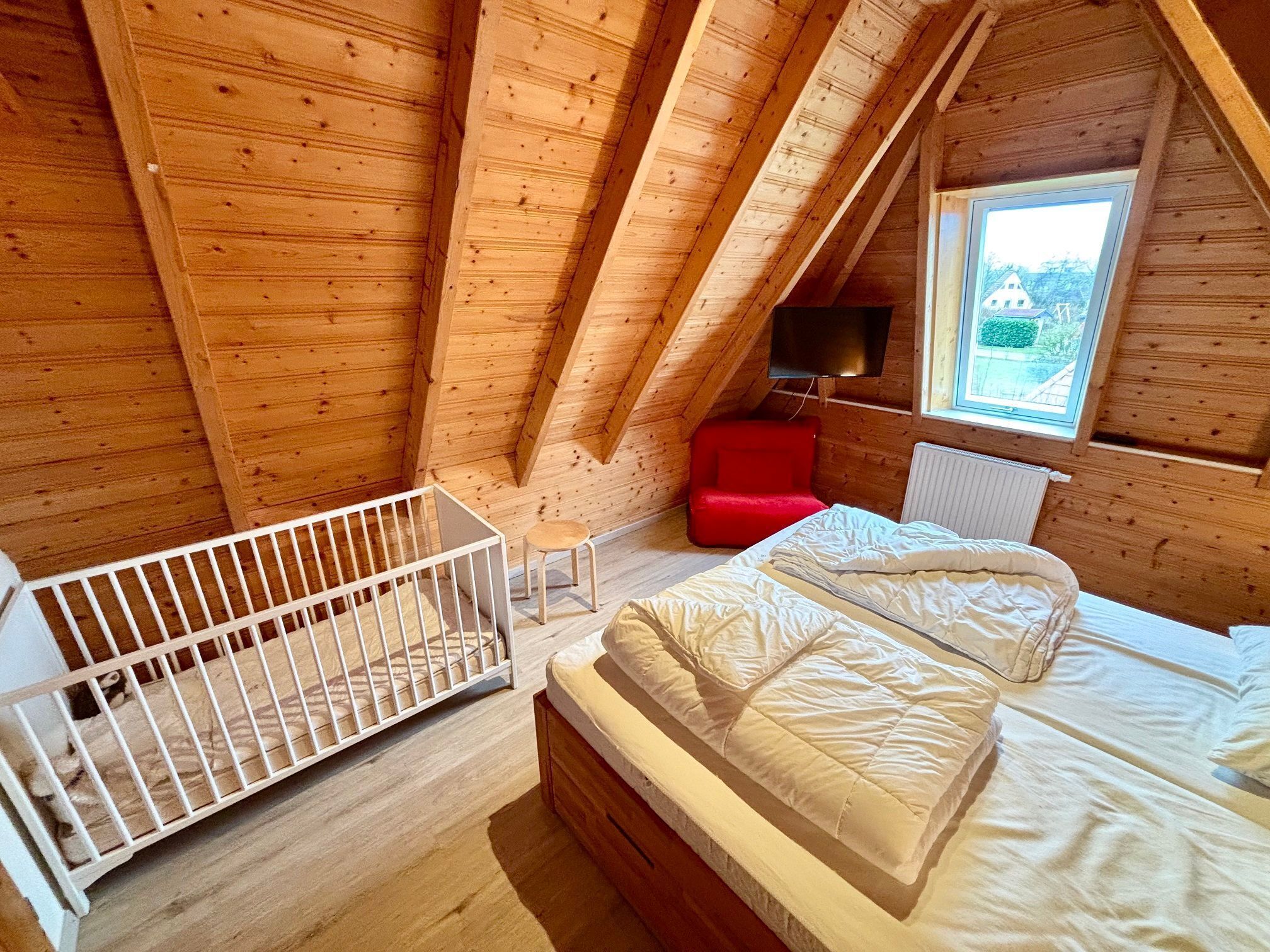 2 Schlafzimmer, Zimmersafe, Reisekinderbett, WLAN