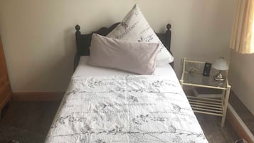 1 bedroom, in-room safe, WiFi, bed sheets