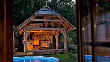 Seasonal outdoor pool