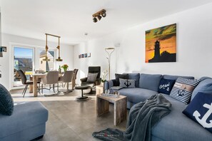 TV, fireplace - Ankergrund - ground floor, terrace, fireplace (Büsum)