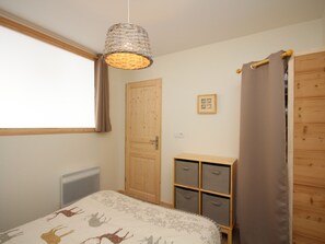 1 bedroom, free WiFi - Mont-Dore: Cozy T2 with Wifi and TV Box (Mont-Dore)